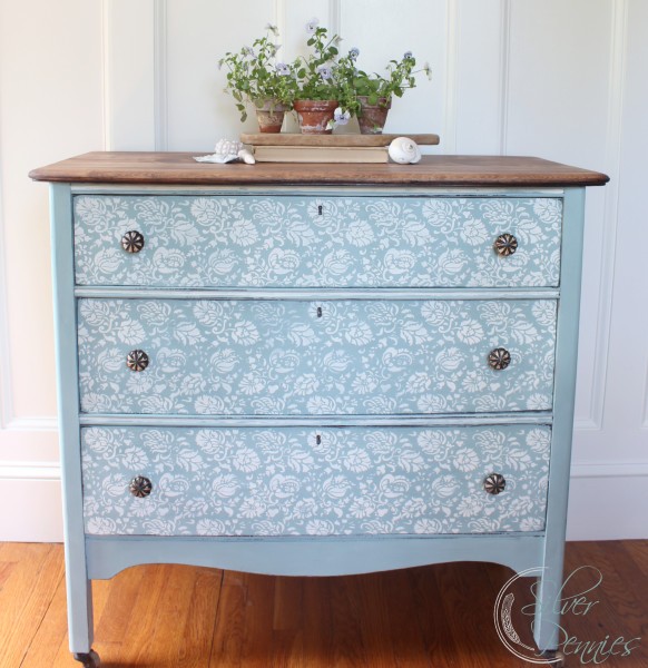 duck_egg_blue_chalk_paint_dresser-582x600-1