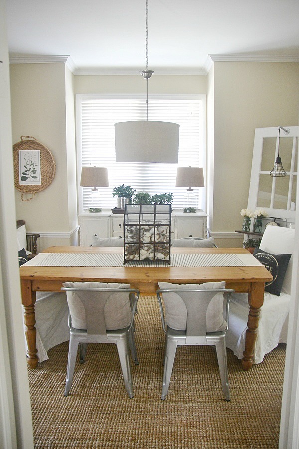 Lovely rustic neutral dining room - A great pin for dining room decor ideas! 