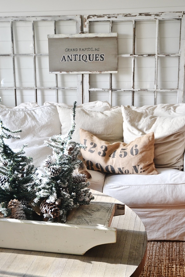 DIY hand painted wooden window antique signs - So simple & easy to make! 