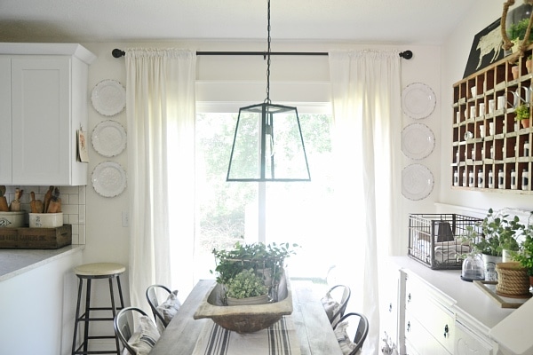 Cottage style - farmhouse kitchen plate wall addition 