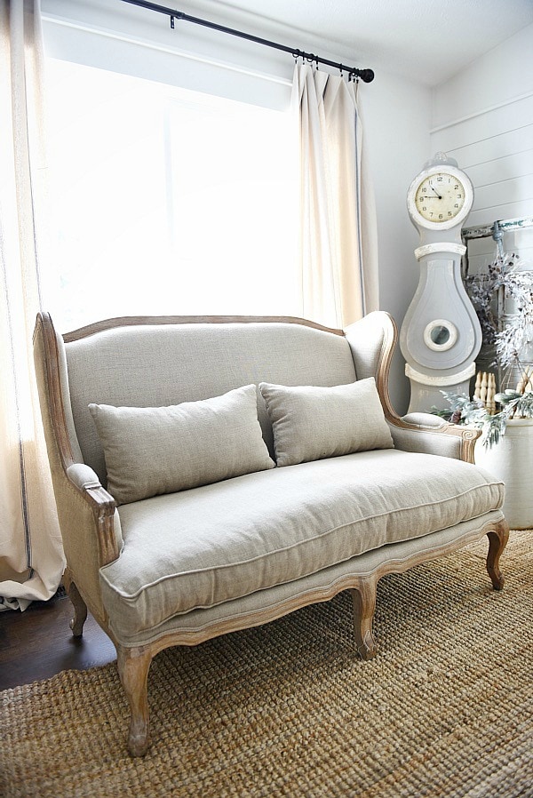 Farmhouse settee - burlap and natural fiber sofa perfect for a farmhouse living room. click to get the source.
