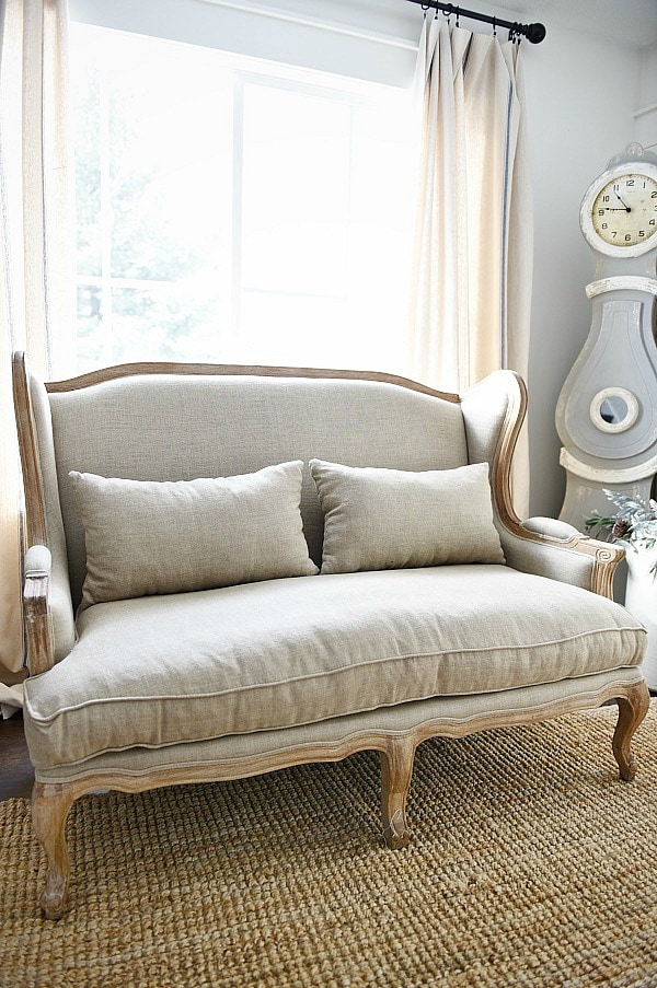 Farmhouse settee - burlap and natural fiber sofa perfect for a farmhouse living room. click to get the source.
