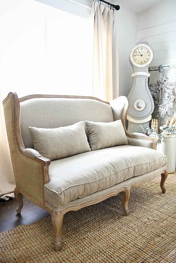 Farmhouse settee - burlap and natural fiber sofa perfect for a farmhouse living room. click to get the source.