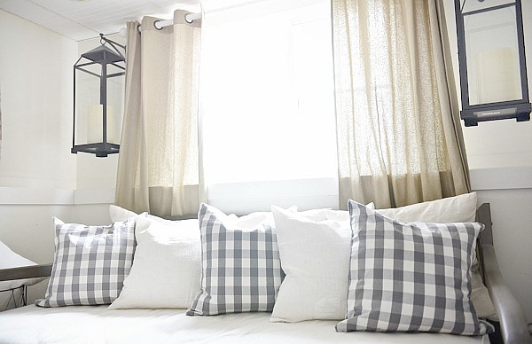 A great source for super affordable & beautiful greenery for any room of your home. Great realistic faux plants that you can't kill at a great price! A must pin for future decorating. 