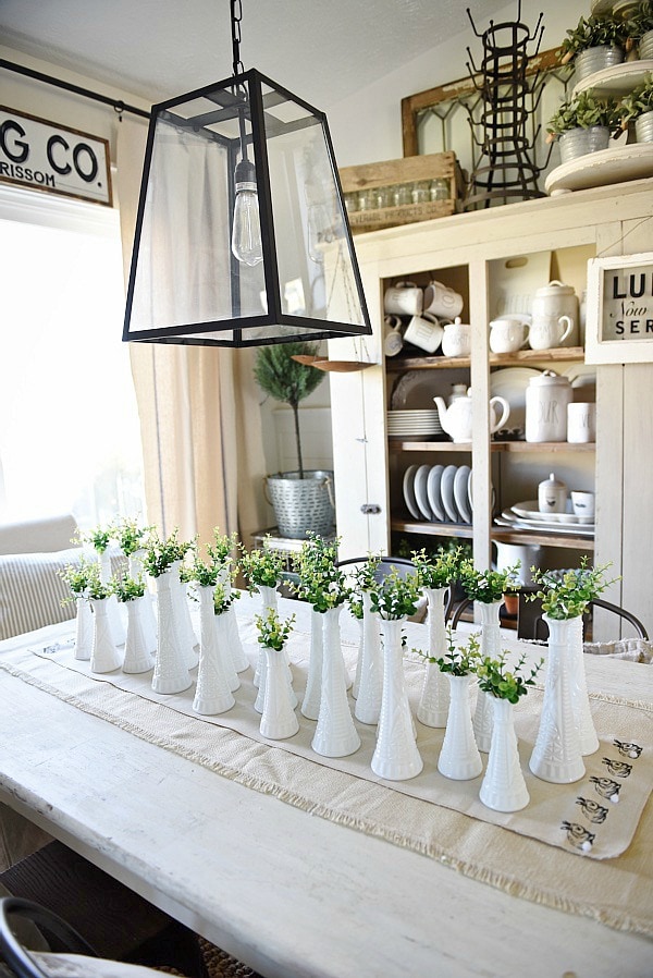 Simple spring decor - One look two different ways. See how to get this centerpiece look & the mantel look perfect for spring! 