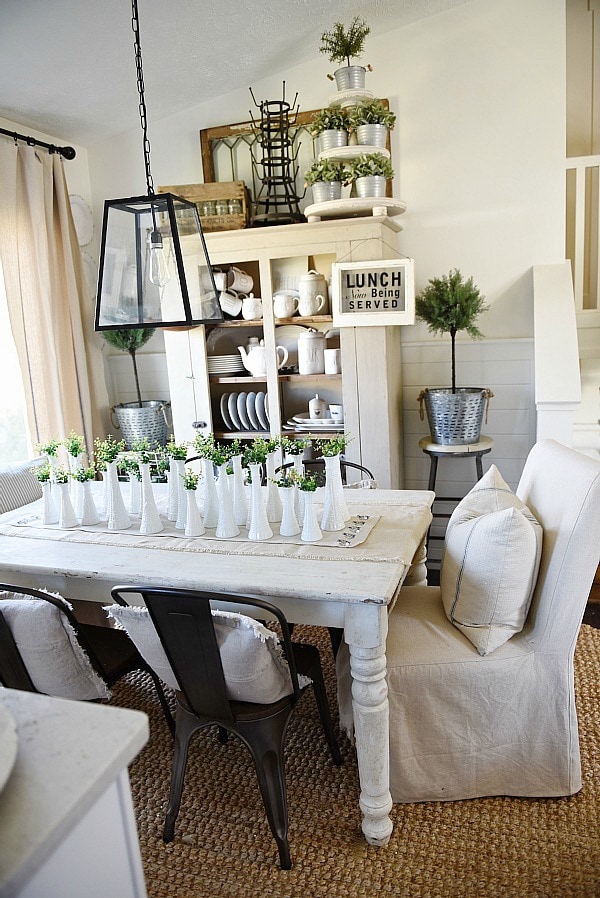 Simple spring decor - One look two different ways. See how to get this centerpiece look & the mantel look perfect for spring! 