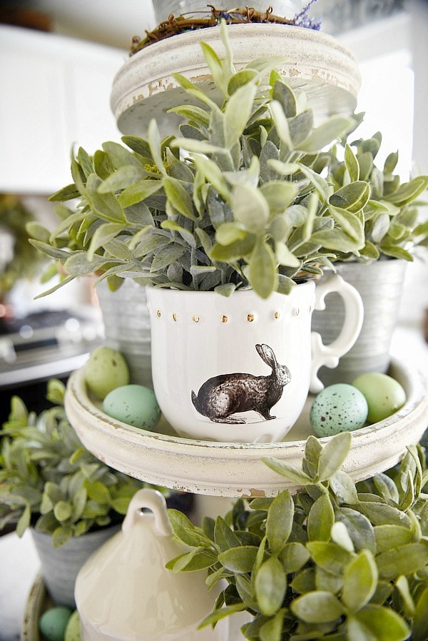 Spring tiered tray - spring cottage kitchen decor. A must pin for rustic farmhouse spring decor