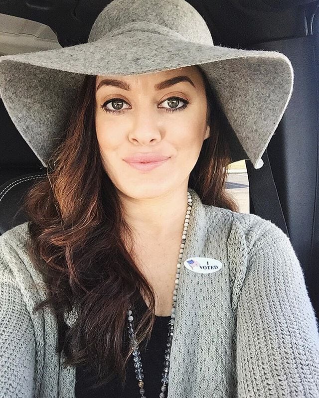 12818918_1561597514153455_1794860085_n