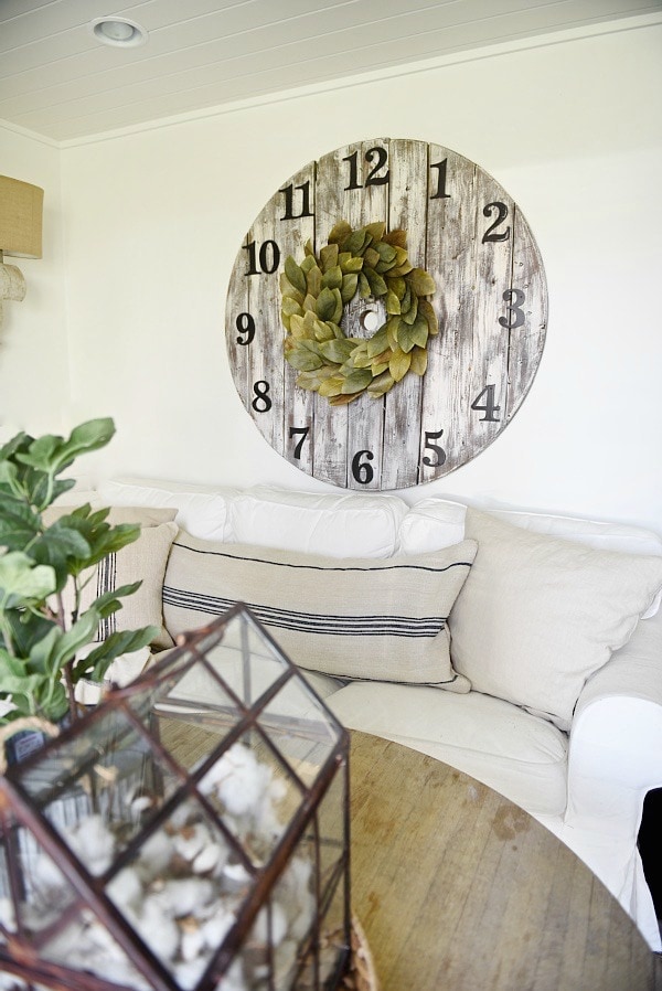 A great source for excellent quality grain sack pillows - a must pin for farmhouse style & cottage style authentic grain sack pillows.