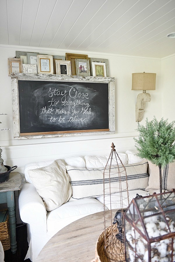 A great source for excellent quality grain sack pillows - a must pin for farmhouse style & cottage style authentic grain sack pillows.