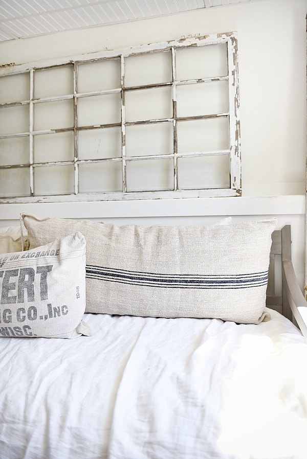 A great source for excellent quality grain sack pillows - a must pin for farmhouse style & cottage style authentic grain sack pillows.