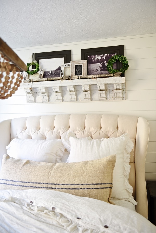 A great source for excellent quality grain sack pillows - a must pin for farmhouse style & cottage style authentic grain sack pillows.