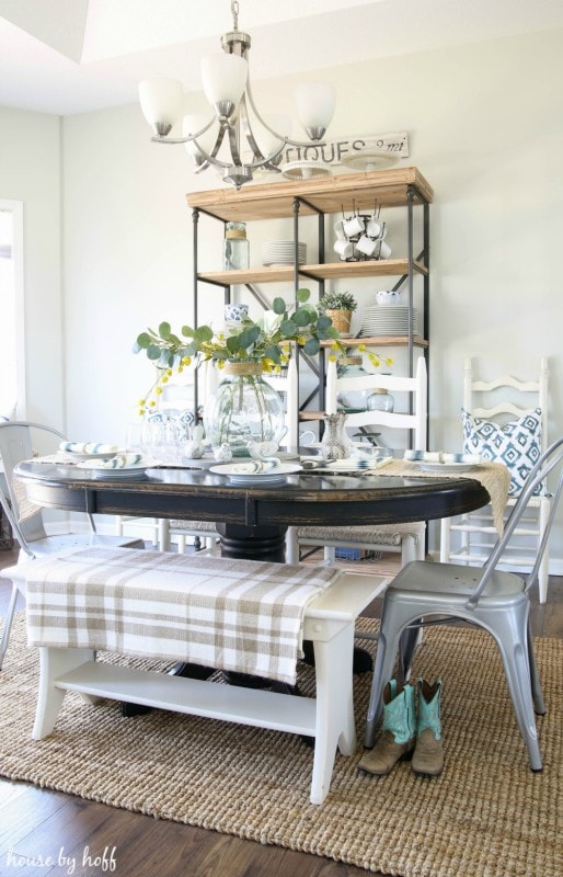 Colorful Cozy cottage from House By Hoff - A full house tour of this lovely cottage with so much inspiration! 