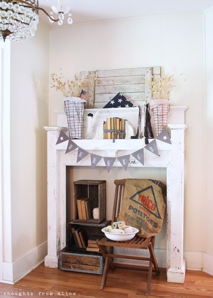 4th-of-July-Mantel-and-a-free-printable-banner-3