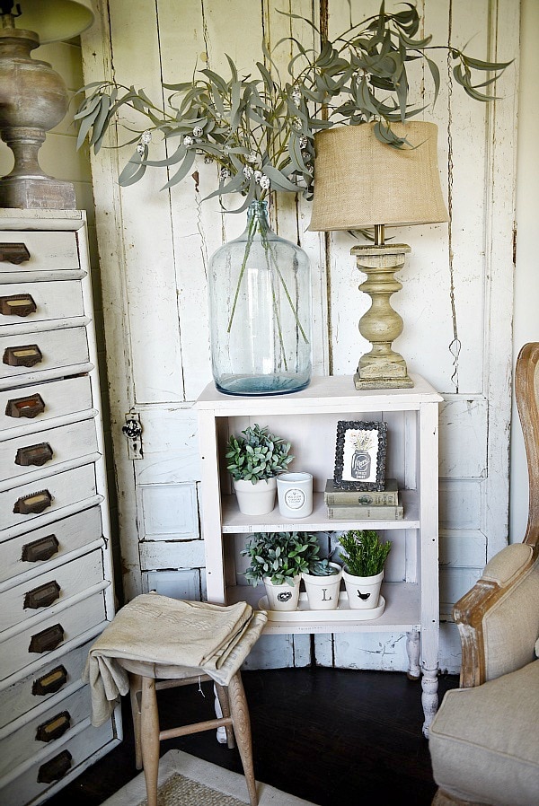 Vintage Radio turned bookshelf - A great piece for a nightstand, shelving, & so much more. Makeover done with the new Magnolia paint in Antique Rose the best blush pink paint color. 