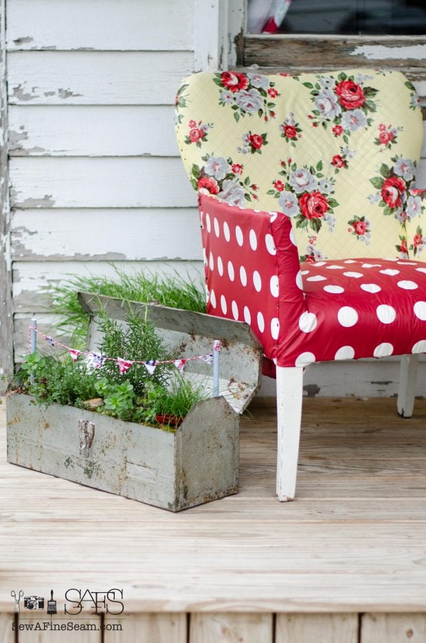 Patriotic-Fairy-Garden-pennant-banner-for-toolbox-garden-620x936