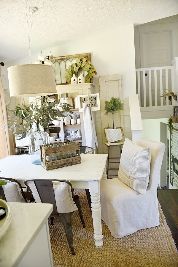 Farmhouse dining room makeover - See the before & after of this dining room & see how it went from 80's tri-level to lovely farmhouse in a few easy steps.