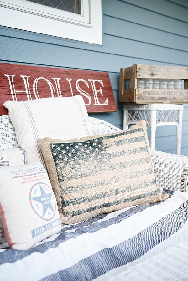 5 tips & tricks on how to decorate your home for summer - Great tips on how to get your home summer ready! Great source for farmhouse decor tips & tricks! 