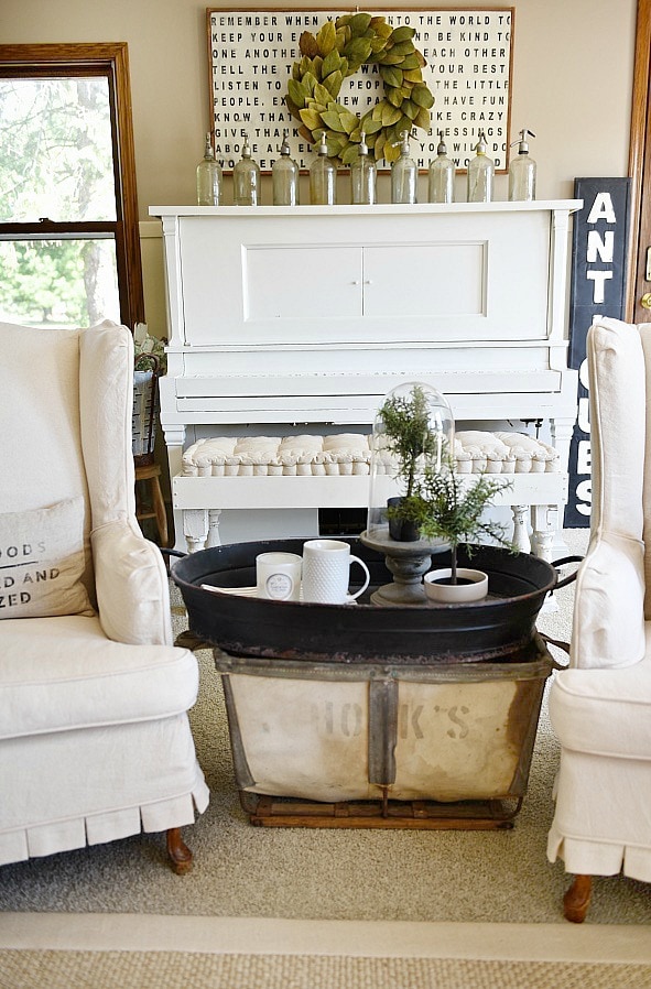 How To paint your piano: An easy update for any old piano & how to make it fit your home decor style. 