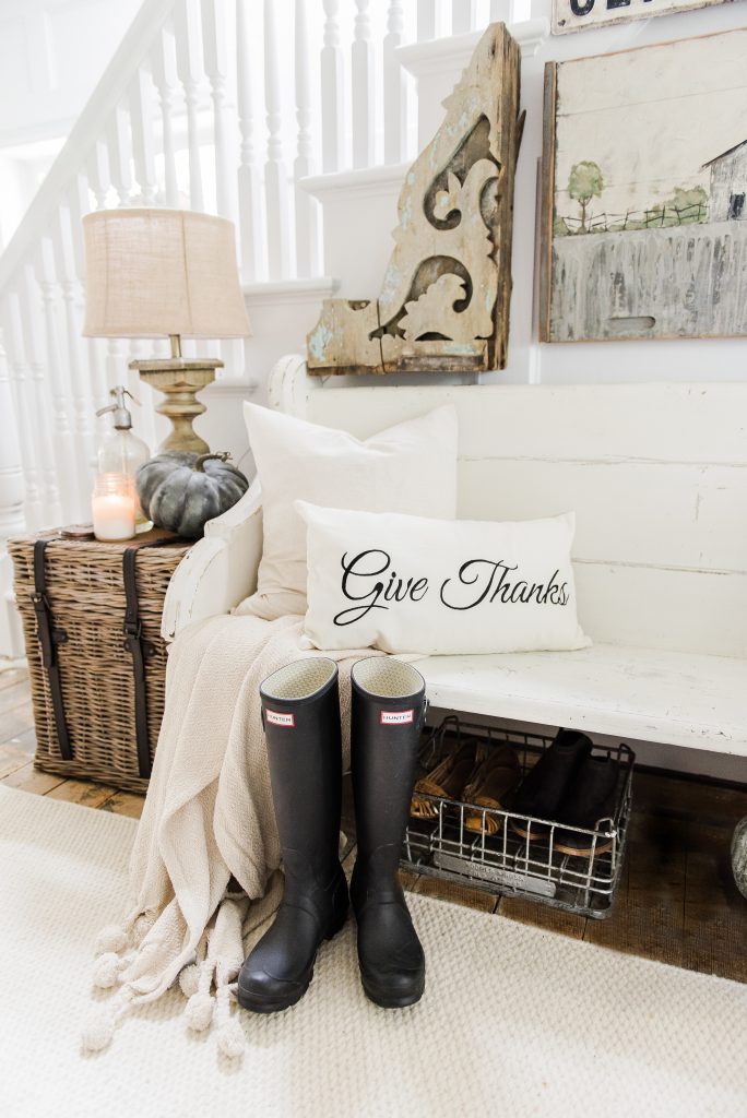 Cozy rustic fall farmhouse entryway - A cozy cottage/farmhouse style entryway with a church pew & other cozy elements. 