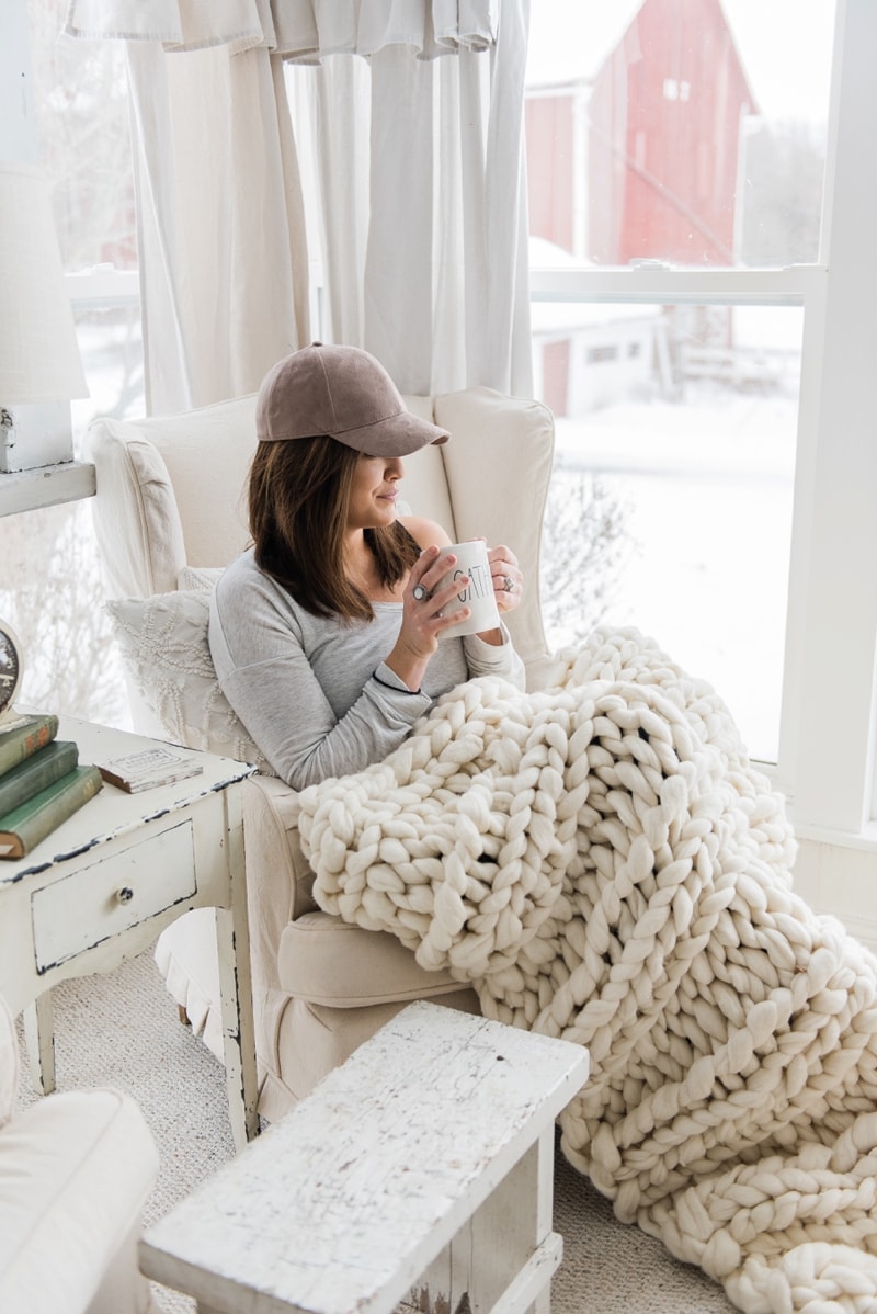 Winter decor - chunky wool knitted blankets