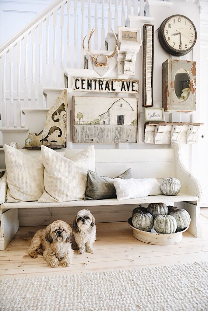 fall decor entryway