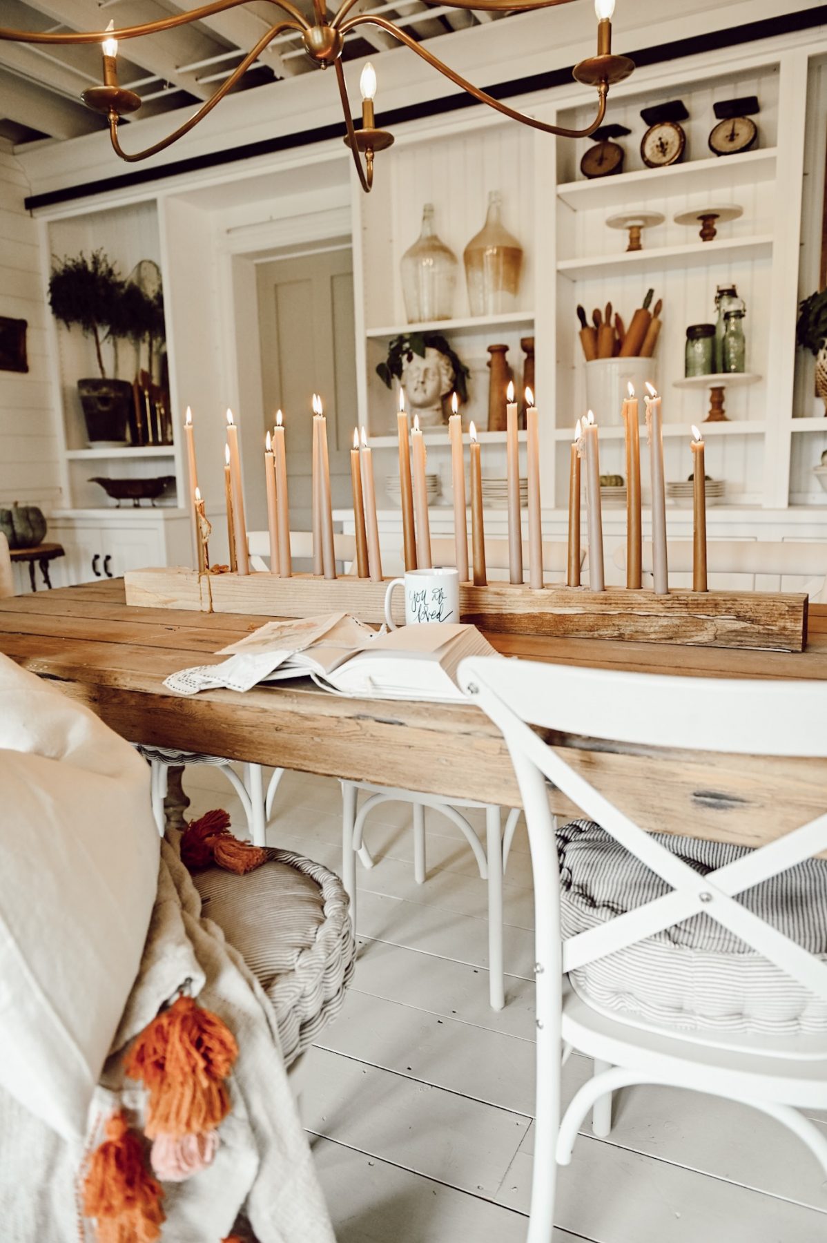 Simple and Easy Candlestick Centerpiece