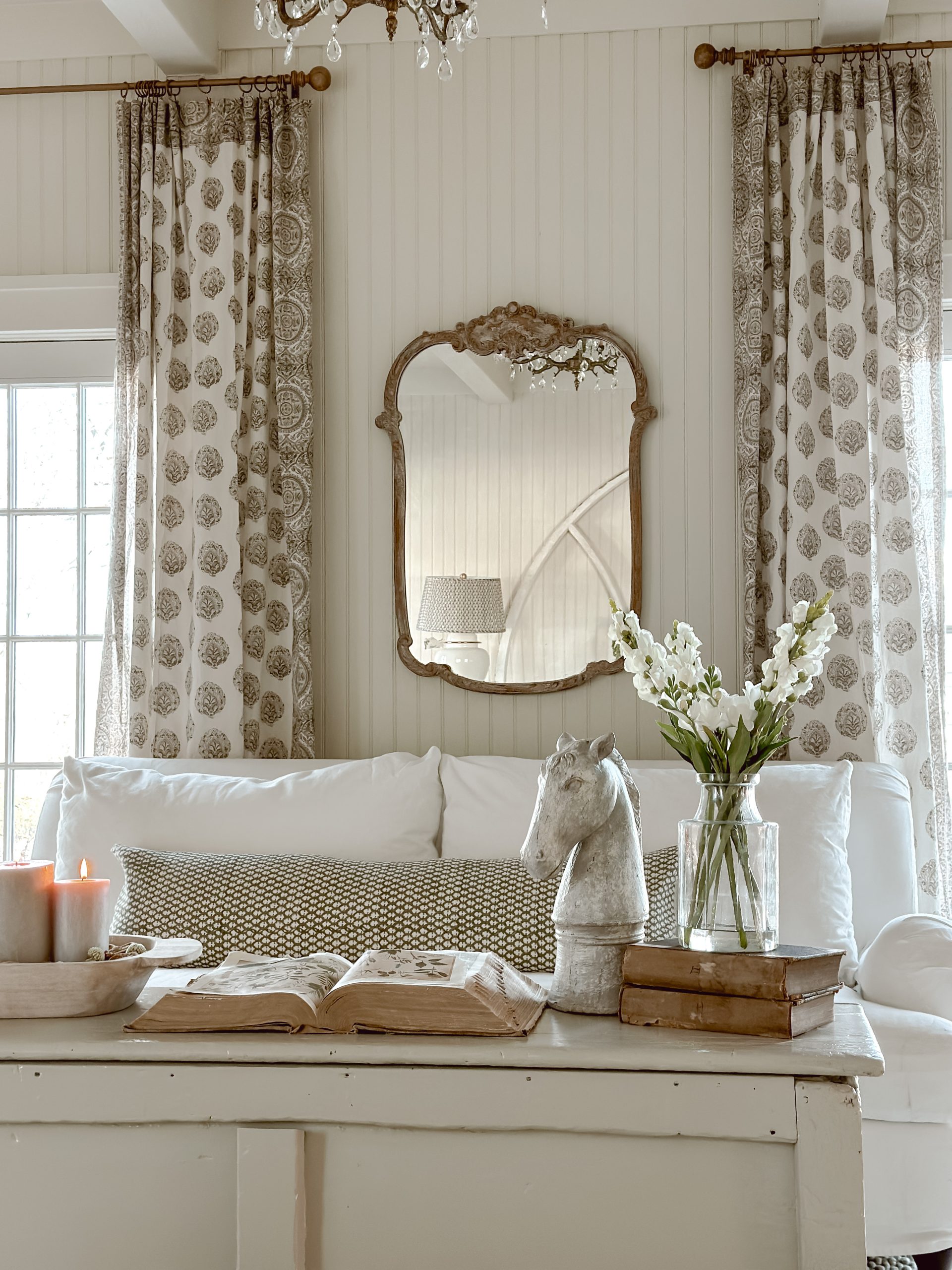 Simple and Neutral Spring Look on a Coffee Table