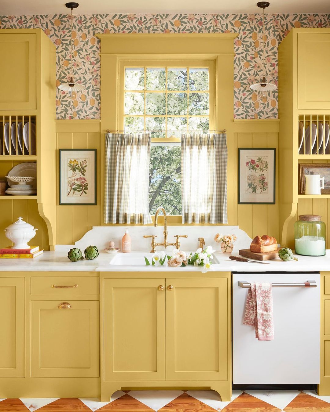 Yellow colonial trim with matching headboard and lower cabinets